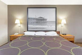 Super 8 By Wyndham Orangeburg Hotel ภายนอก รูปภาพ